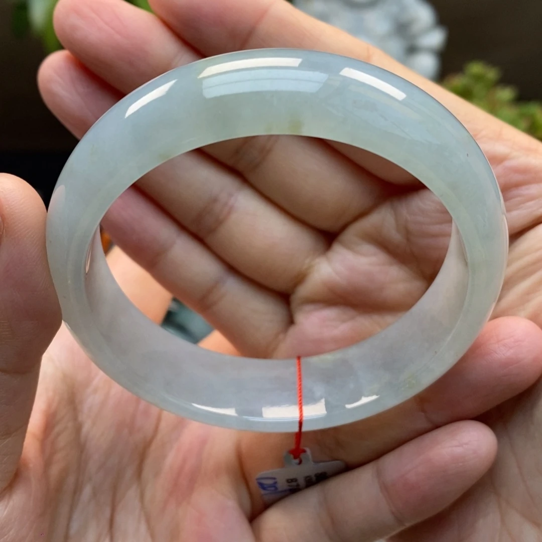 翡翠手镯未镶嵌天然