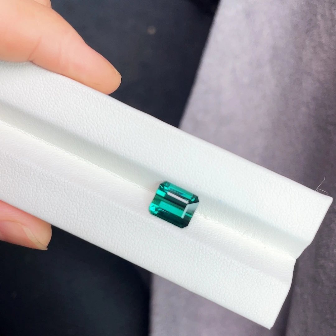 裸石未镶嵌碧玺4.05ct