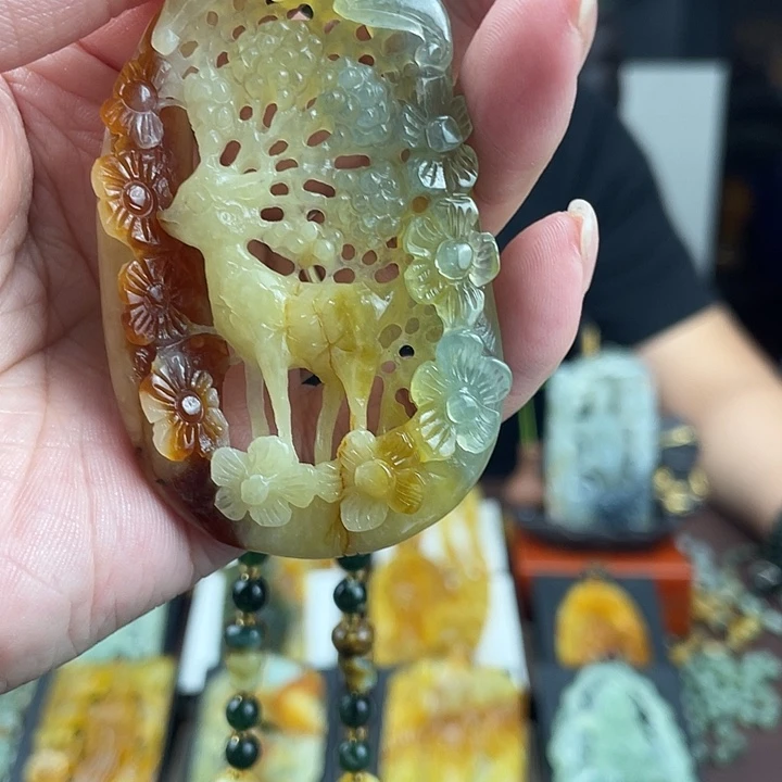 未镶嵌蛇纹石玉颈饰
