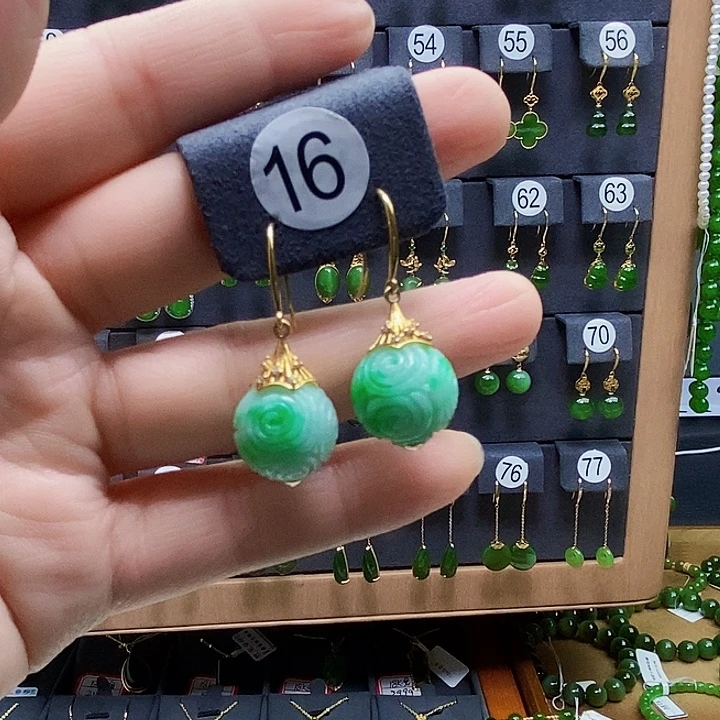 和田玉18K金镶嵌耳饰