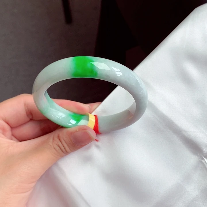 翡翠未镶嵌手镯翡翠