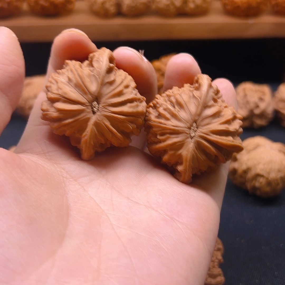 g***子把件核桃蝴蝶磨盘44全品