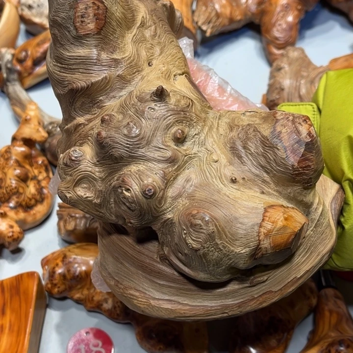 柏木手把件毛料把玩摆件