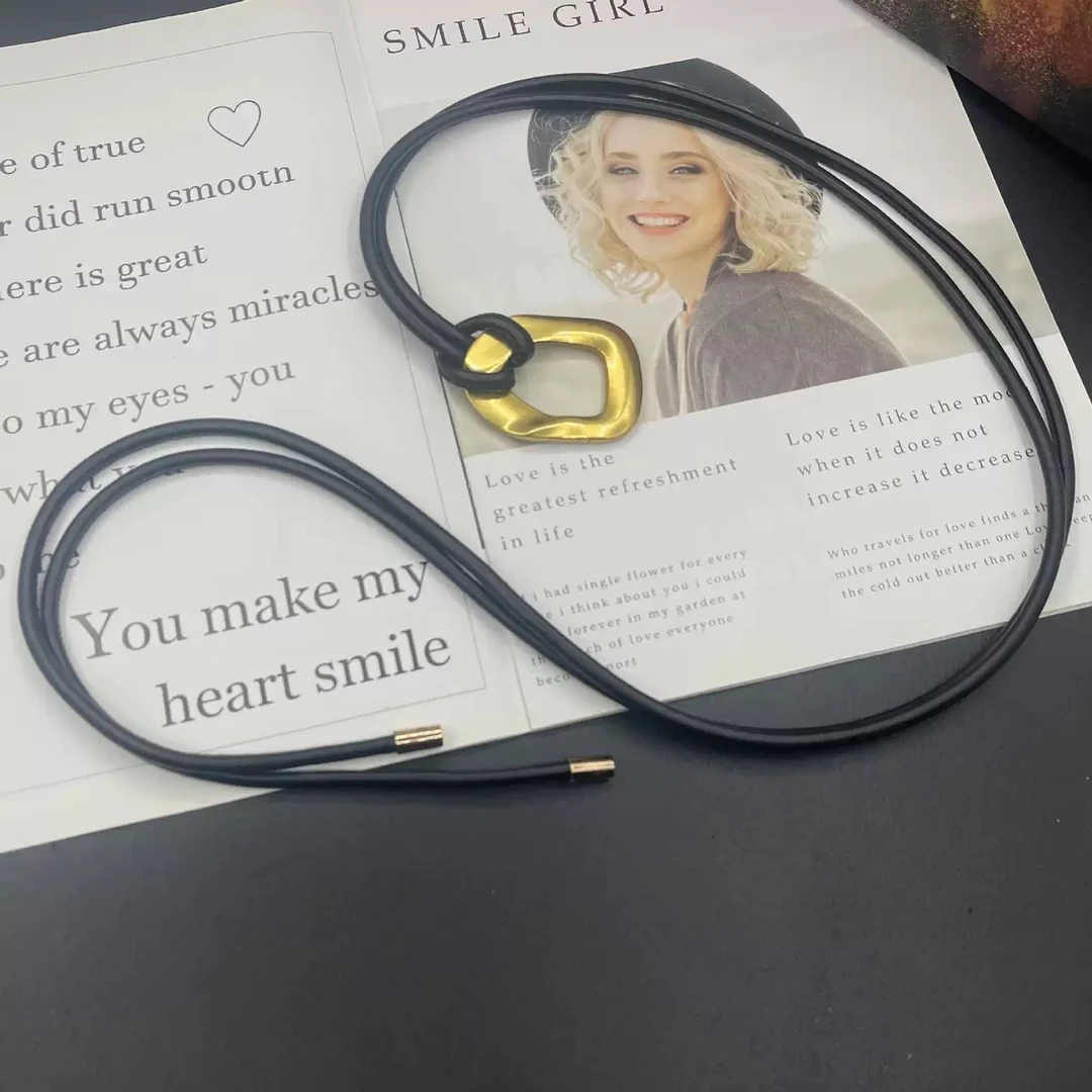 女轻职风格纹万字高级感腰带皮带金扣黑色调节腰带