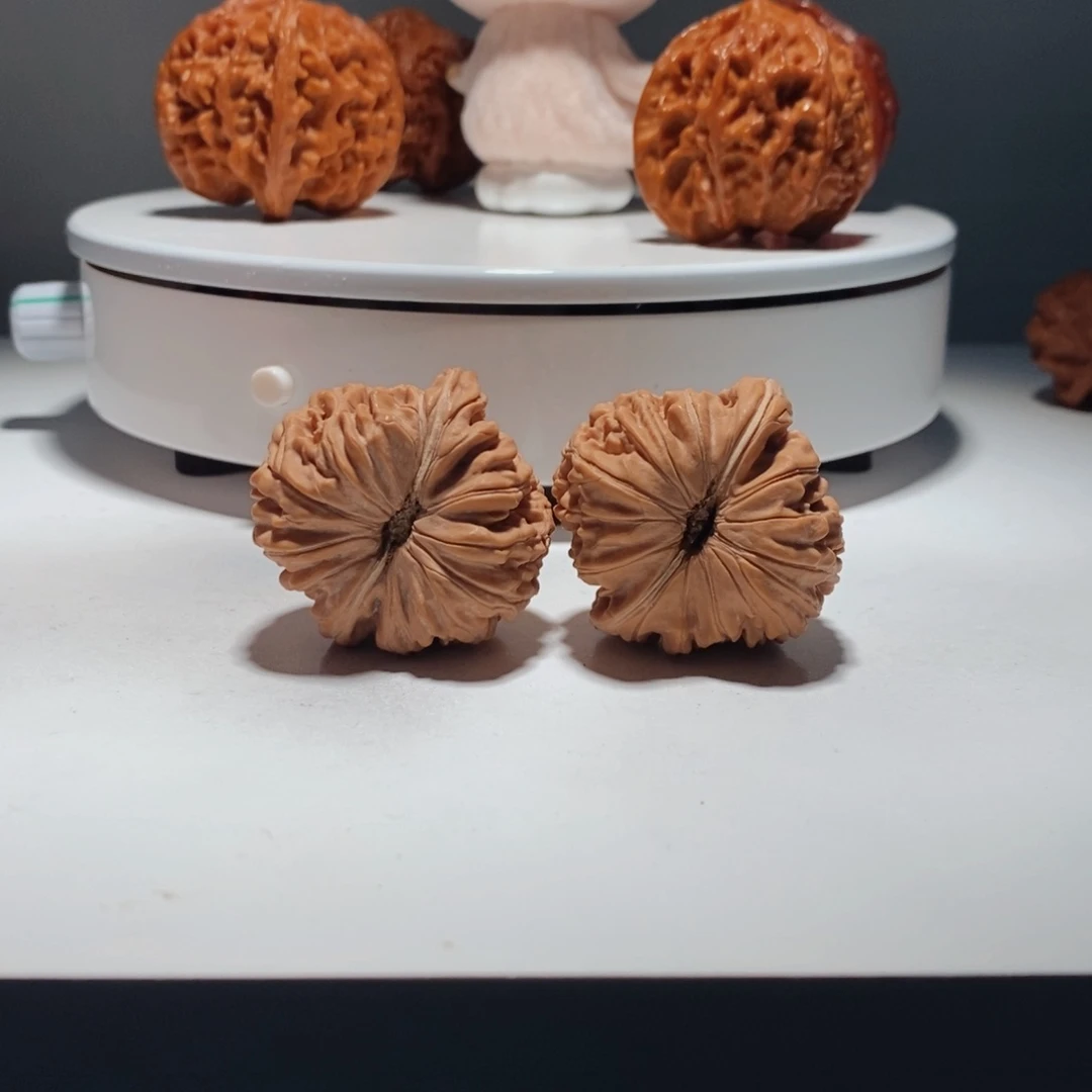 文玩核桃吊坠 518号-平谷东白山四座楼 -37尺