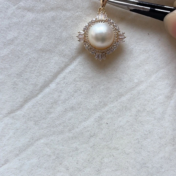 银S925镶嵌海水珍珠吊坠(不含链)