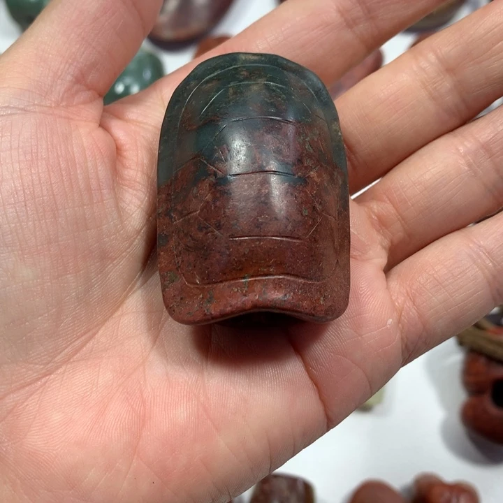 岫岩河磨玉（透闪石质玉）未镶嵌挂件富甲一方手把