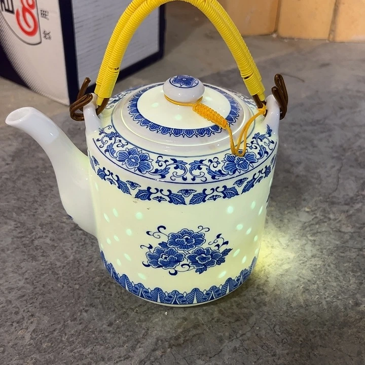 青花玲珑2升牡丹提梁壶