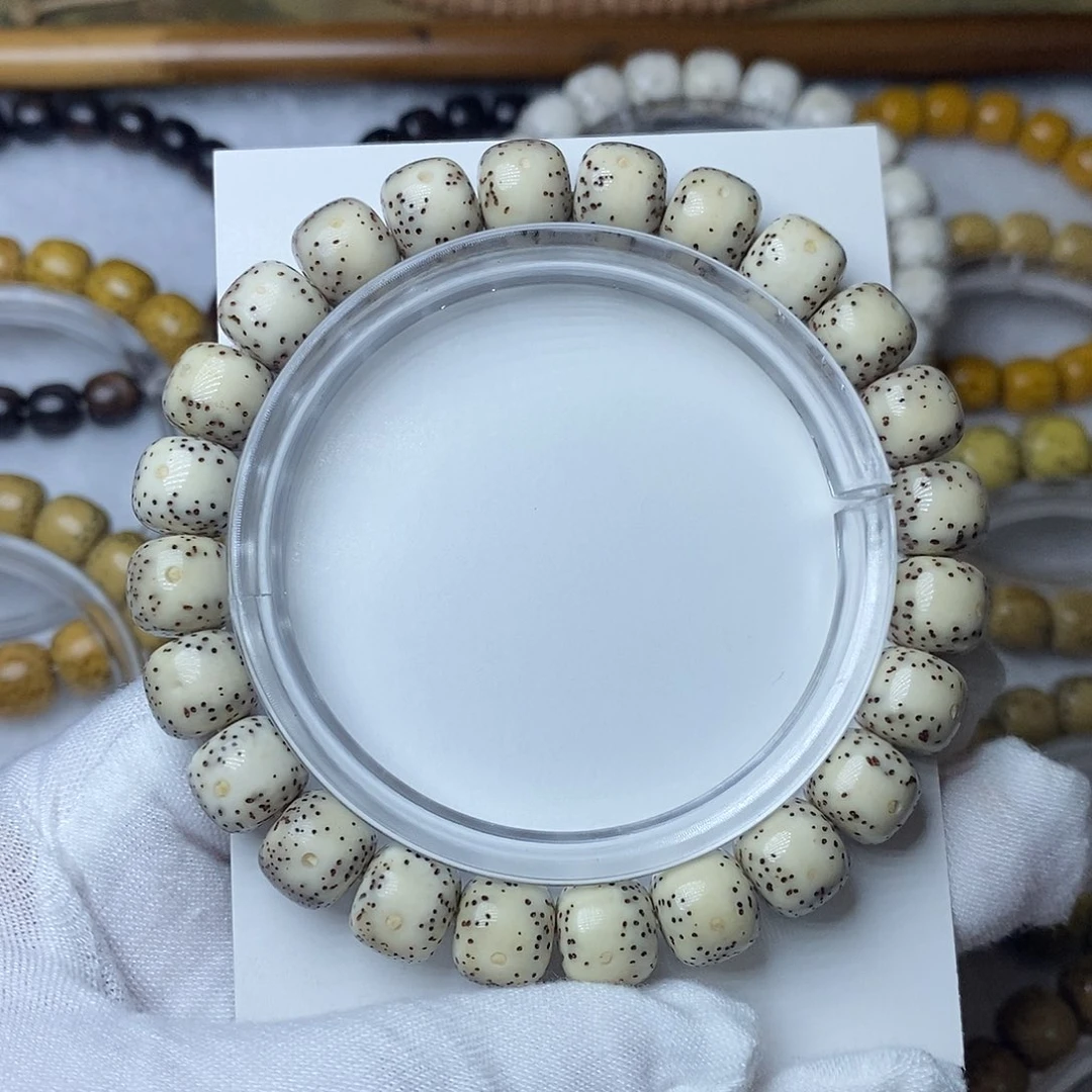 星月菩提手串9.5瓷白大留白