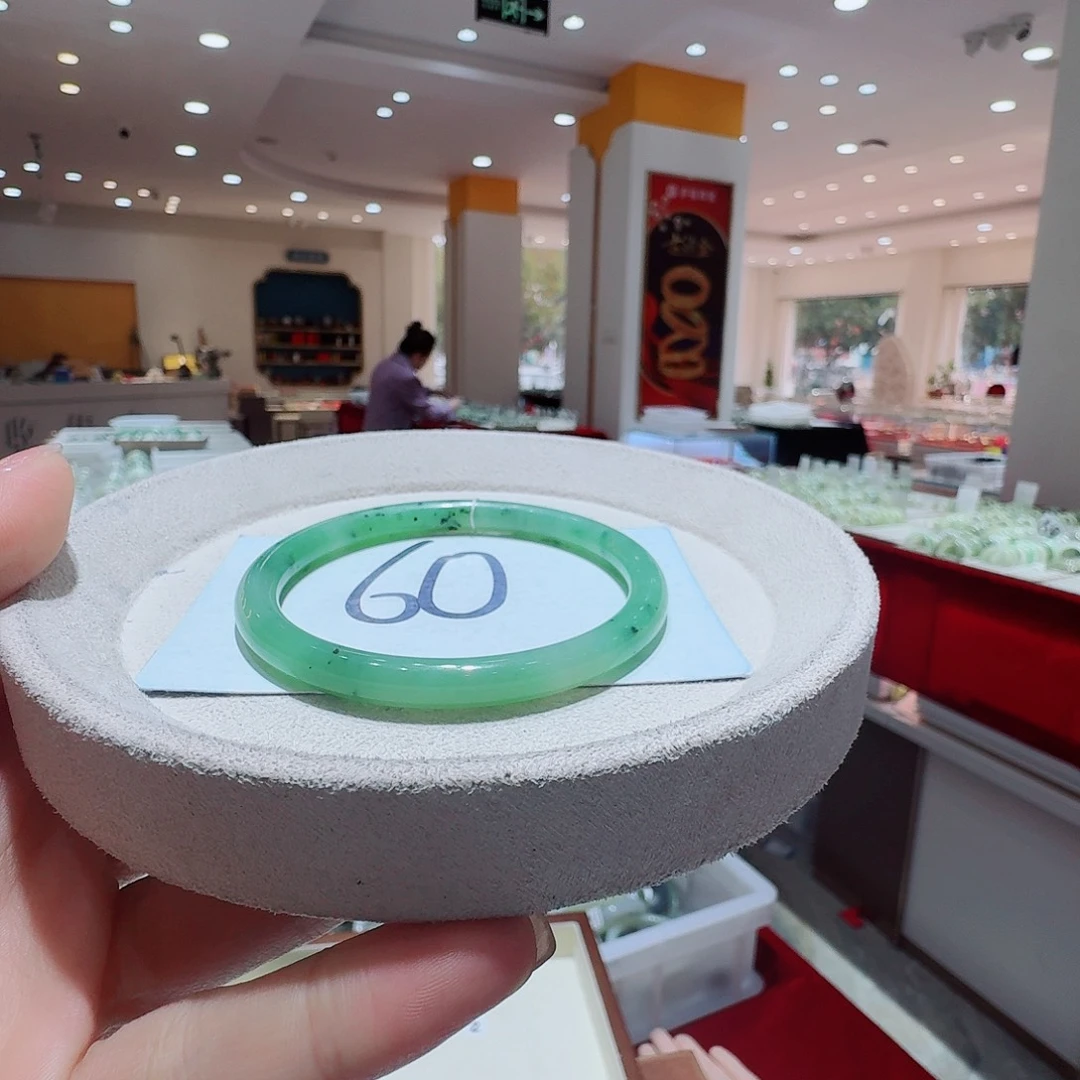 和田玉未镶嵌手镯275