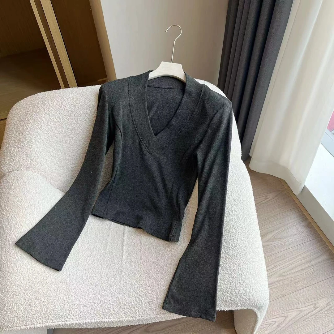 【豆子推荐】5377 冬季修身显瘦V领长袖针织打底气质上衣