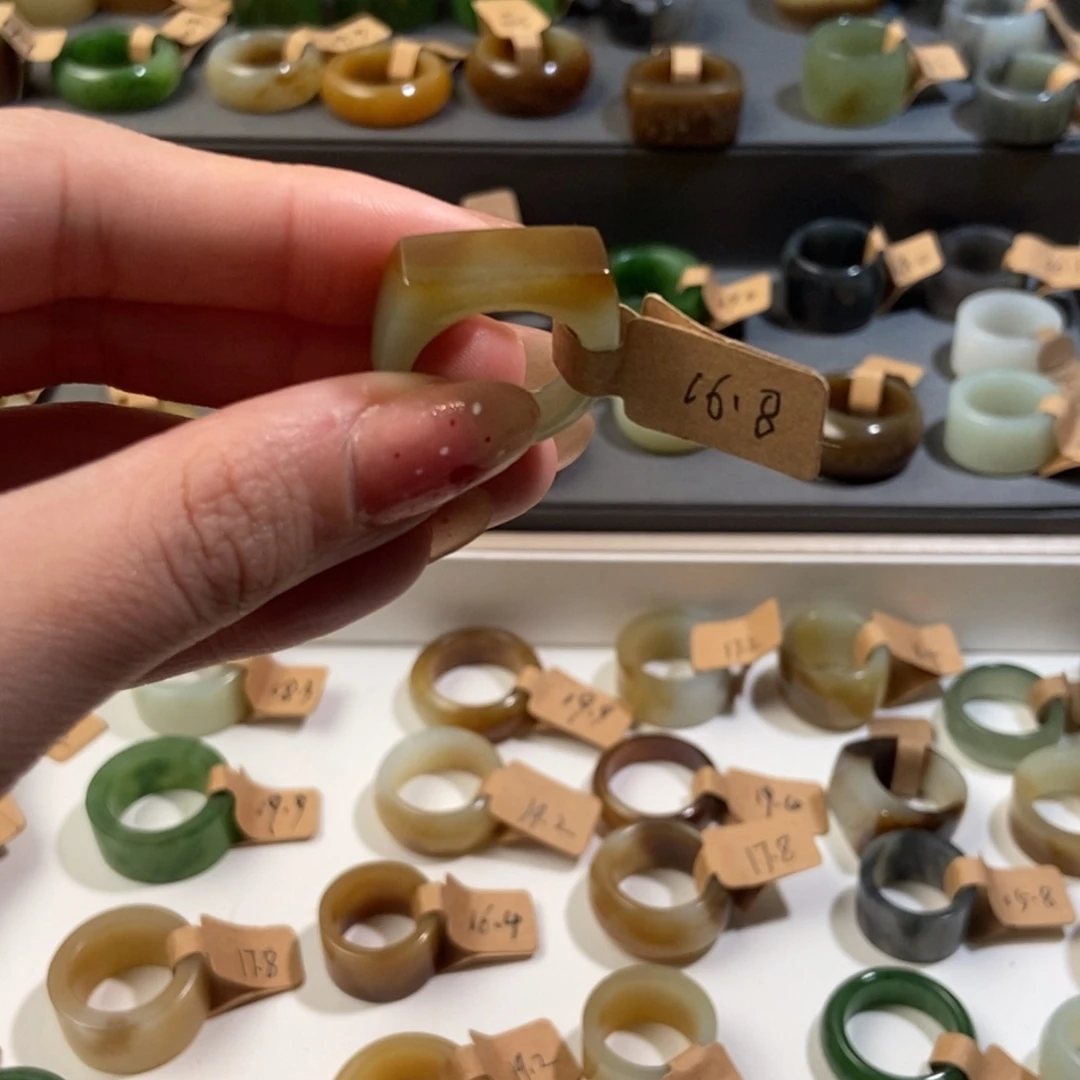 和田玉未镶嵌戒指