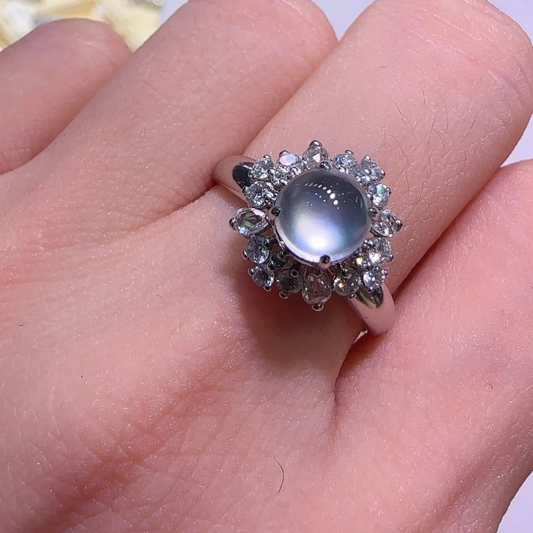 翡翠戒指18K金镶嵌戒指