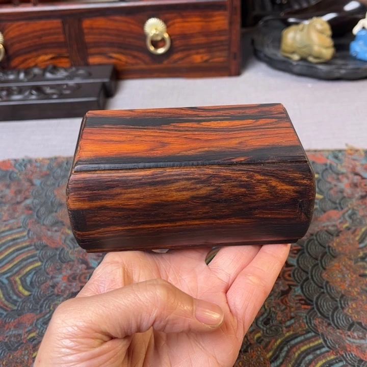 贡木红酸枝印章盒
