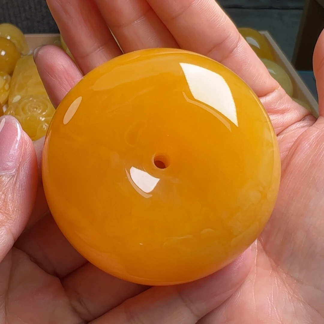 蜜蜡吊坠(赠链)未镶嵌无优化