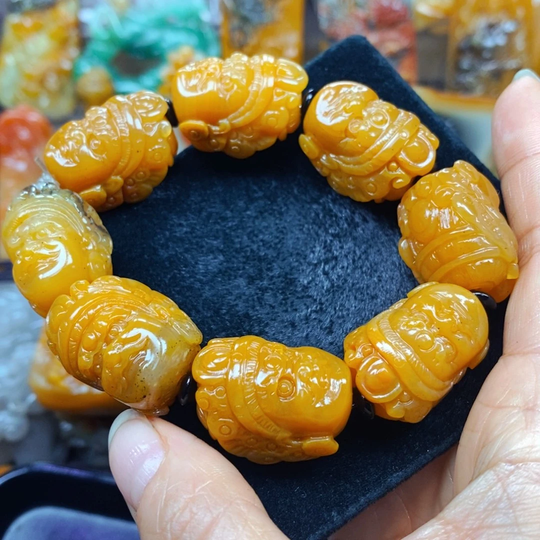 未镶嵌石英质玉（黄龙玉）颈饰
