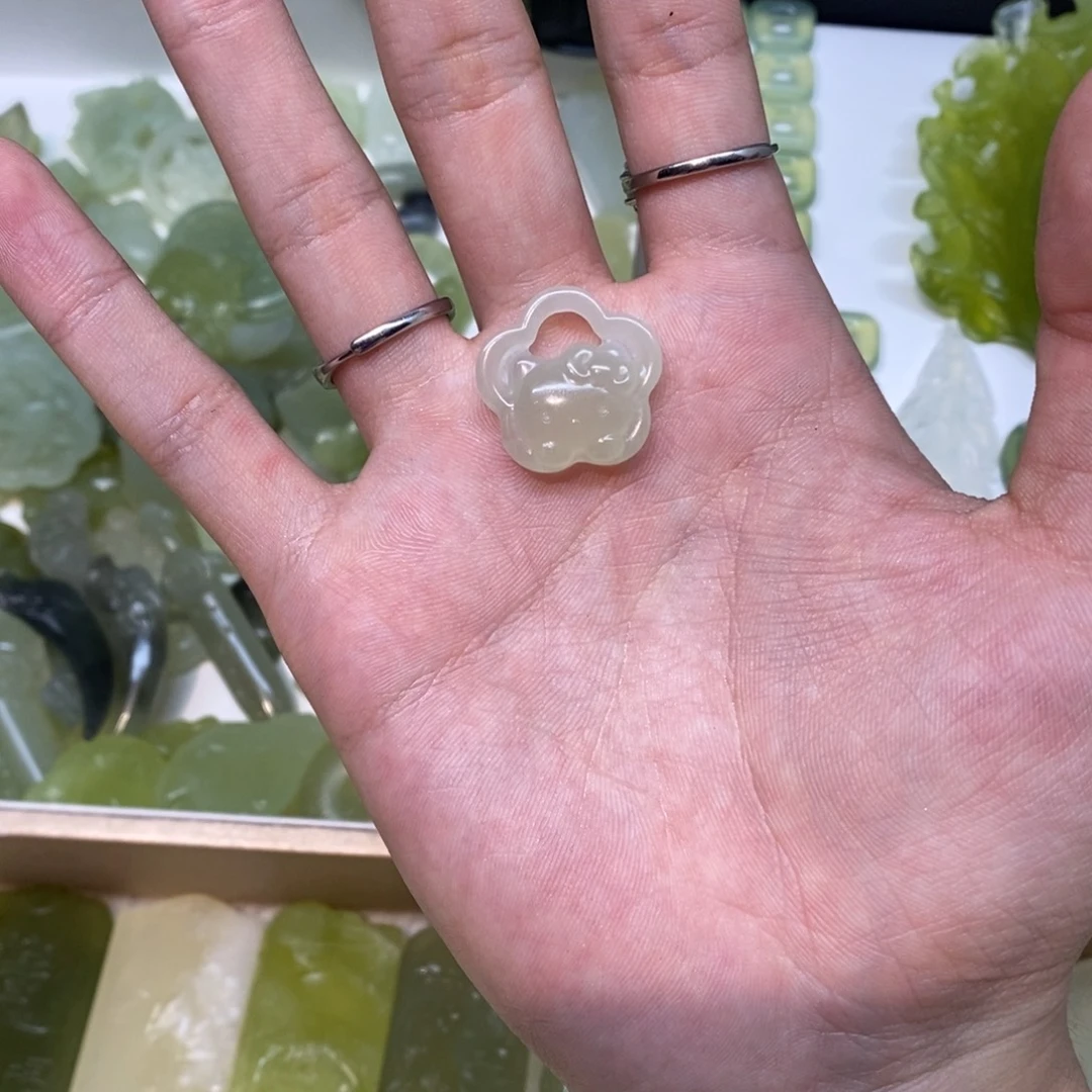 岫玉未镶嵌吊坠(不含链)两单包邮