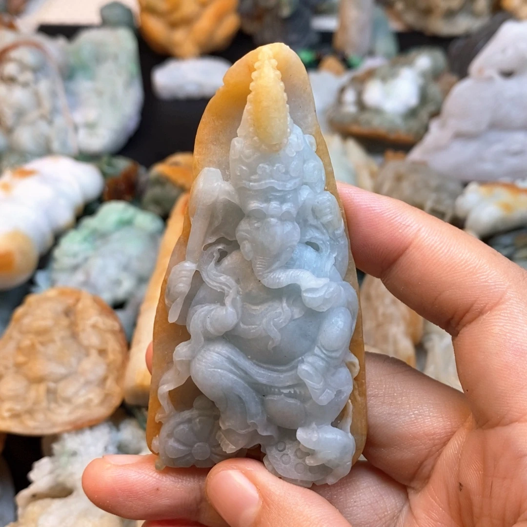 熙***泉未镶嵌定制翡翠特色