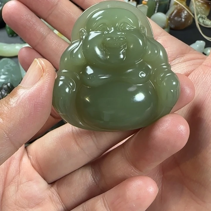 和田玉未镶嵌颈饰定制