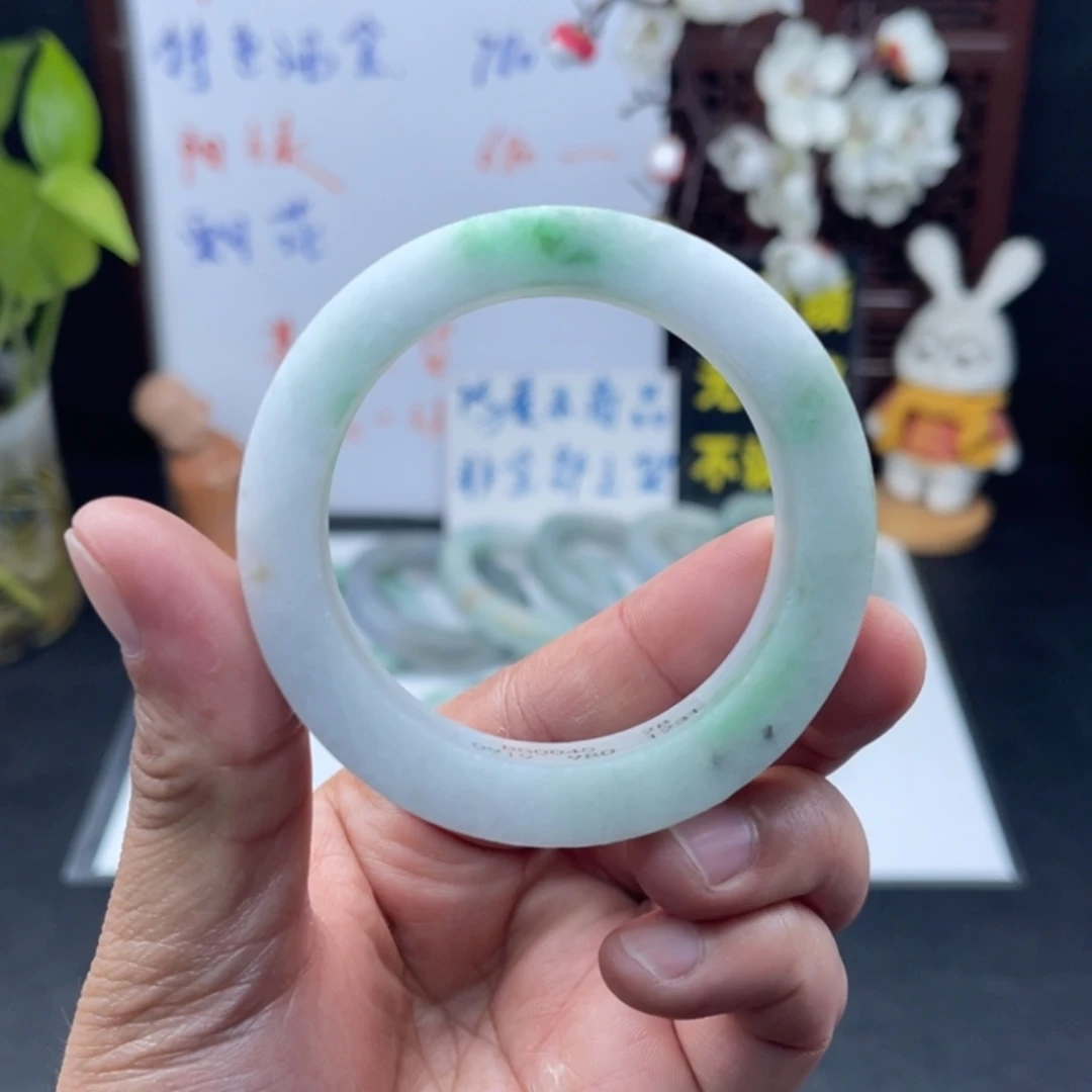 定制翡翠未镶嵌50-52正圈手镯