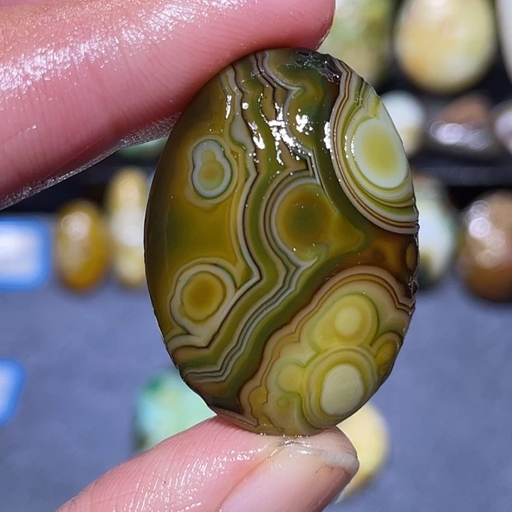 玛瑙/玉髓未镶嵌珠宝奇石