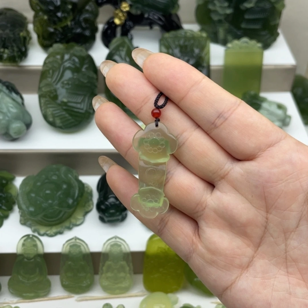 蛇纹石玉未镶嵌吊坠(赠链)