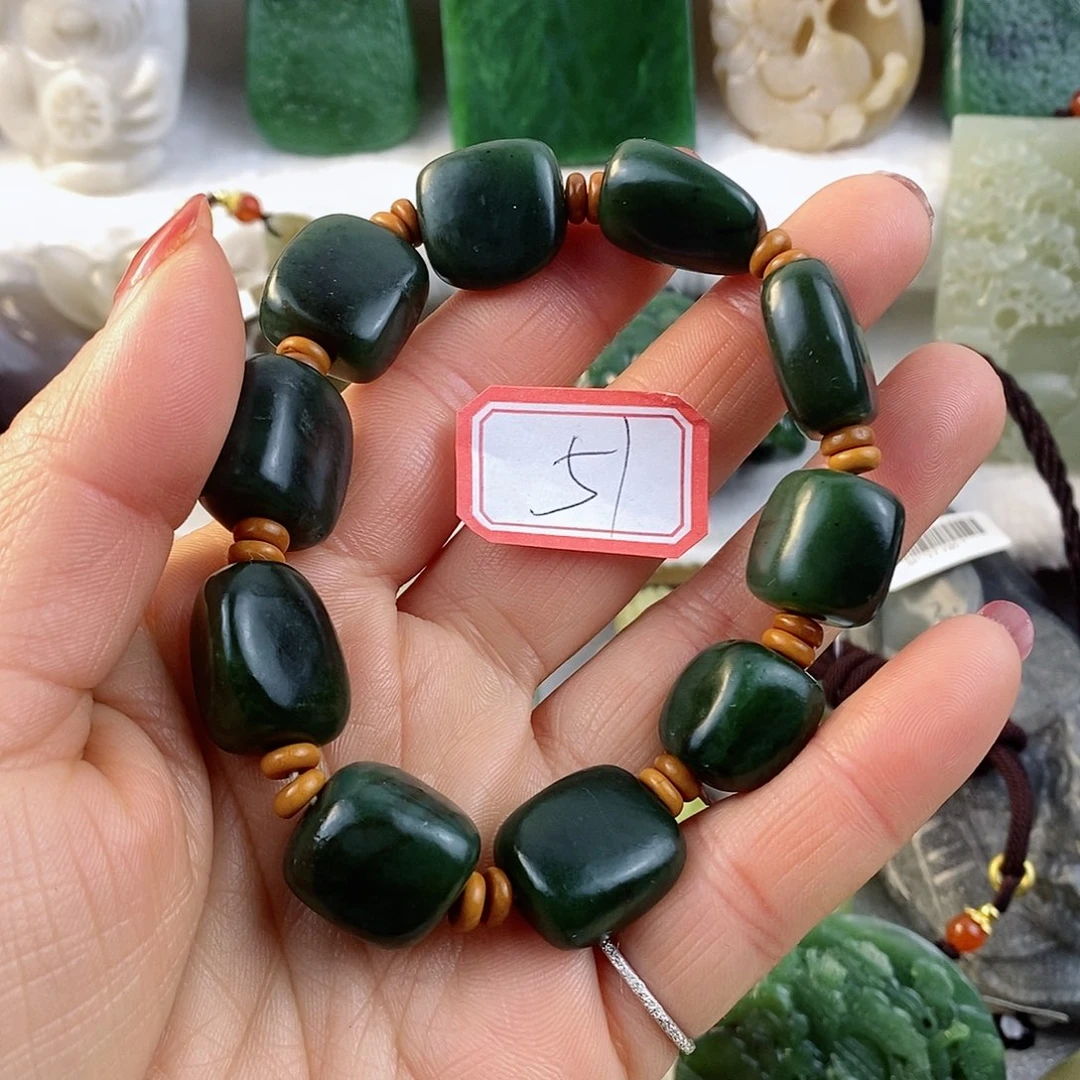 和田玉（糖玉）颈饰未镶嵌