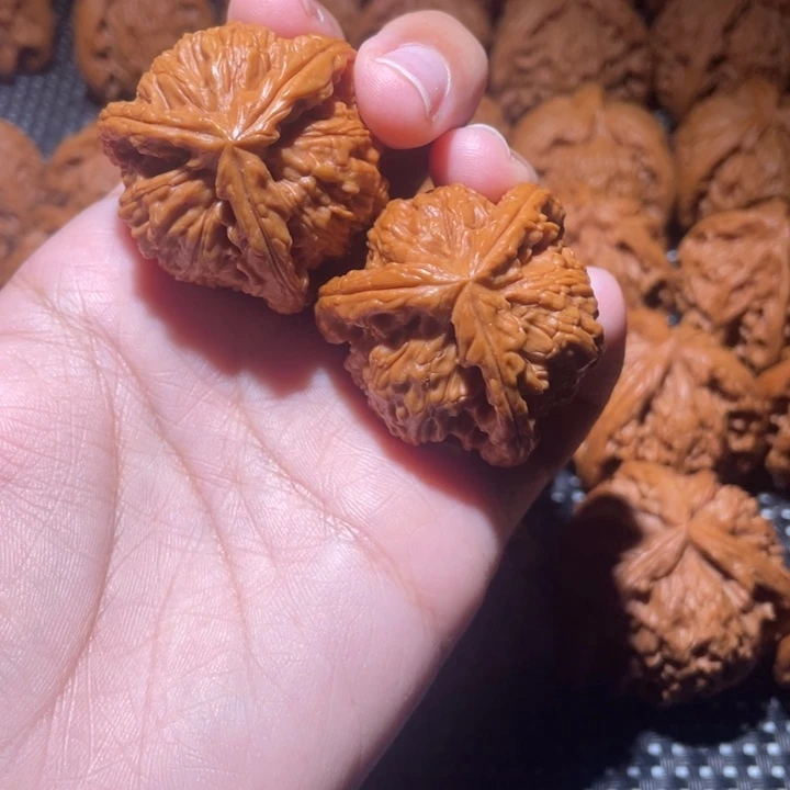 老***茶桃核吊坠小妹三棱