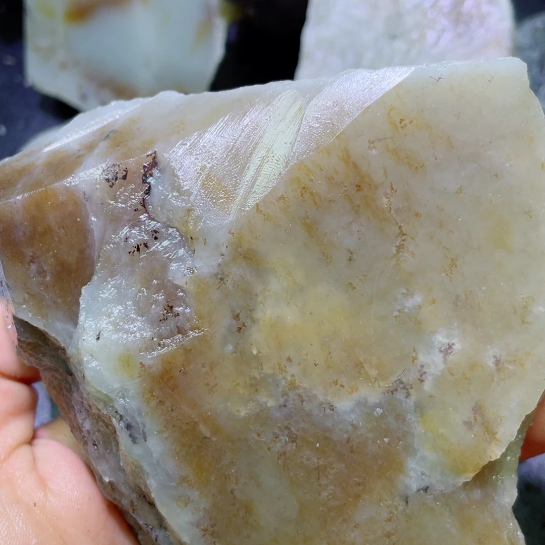 和田玉未镶嵌珠宝半成品