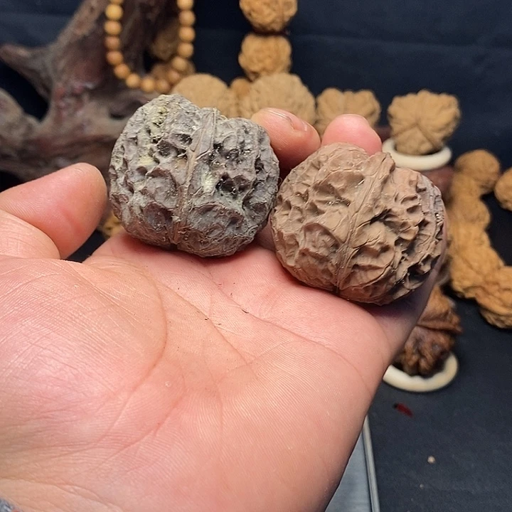 文玩核桃吊坠云南铁核桃66