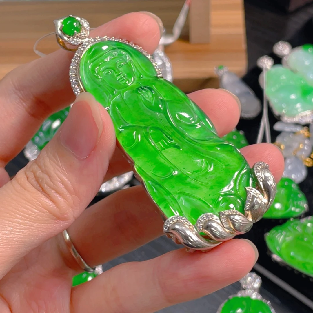 吊坠(不含链)未镶嵌翡翠