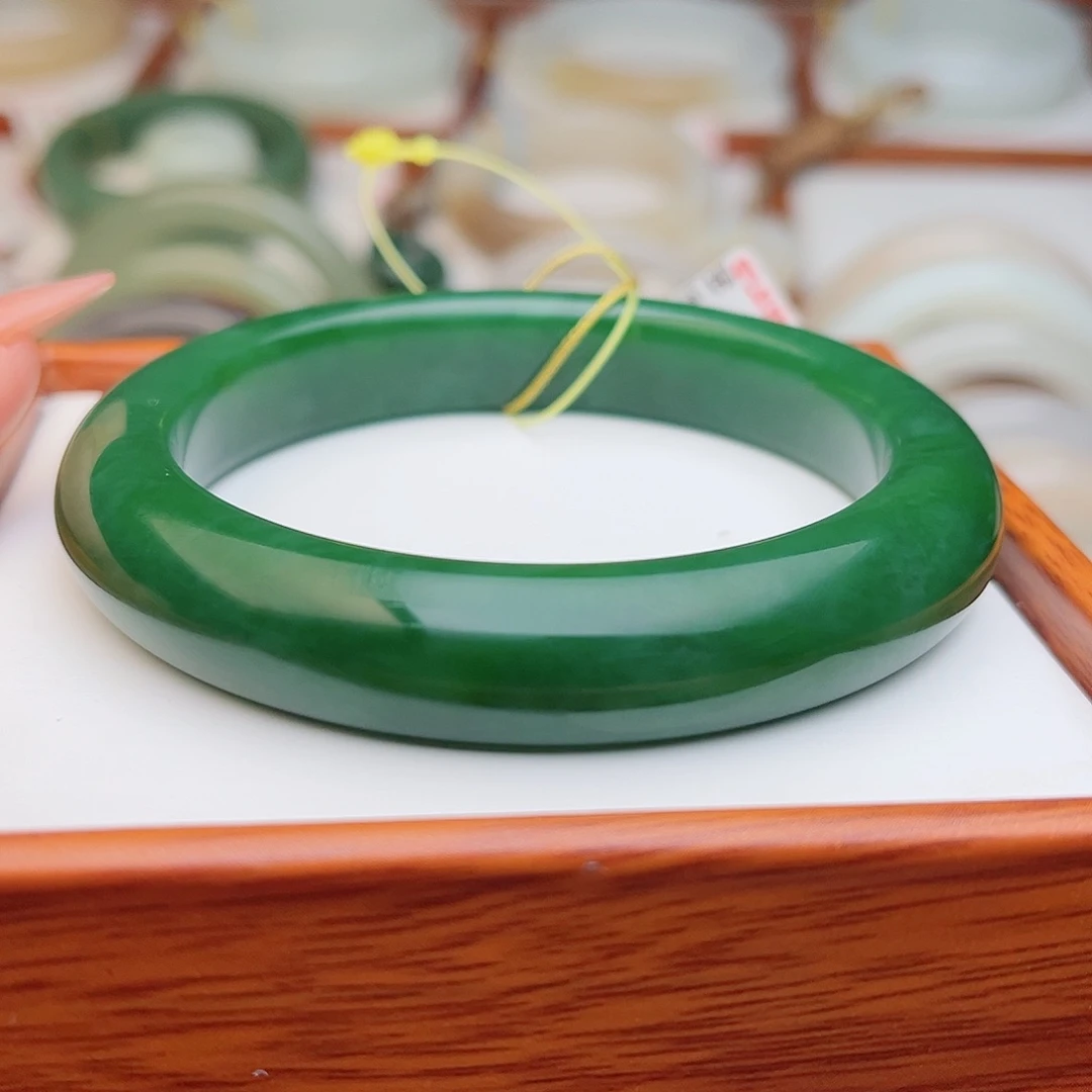 和田玉未镶嵌手镯60