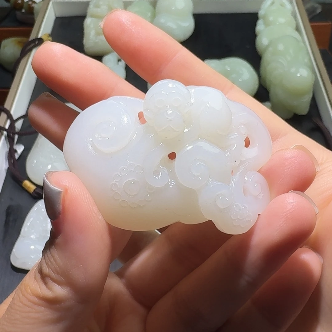 颈饰未镶嵌和田玉