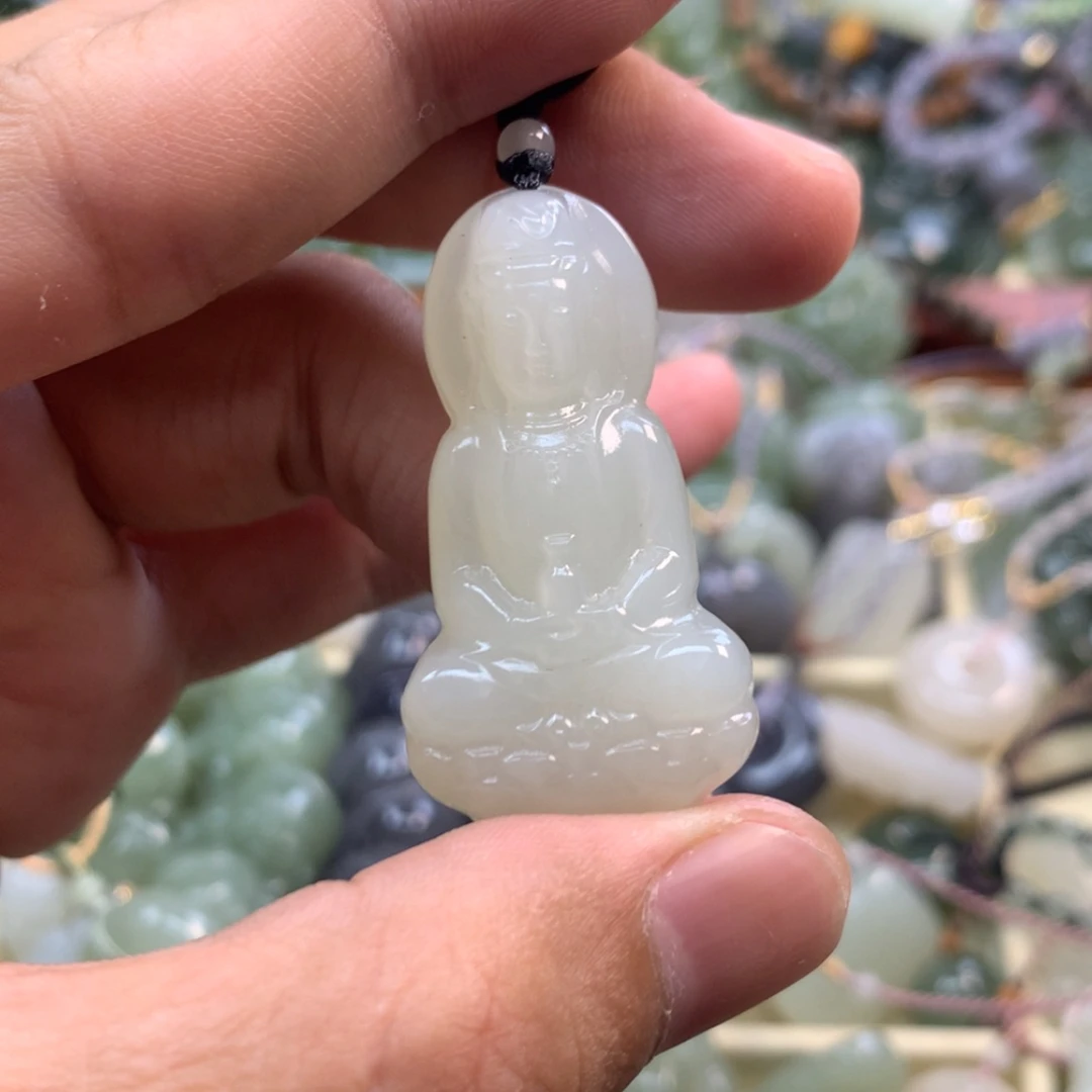 【闪购商品】颈饰未镶嵌和田玉