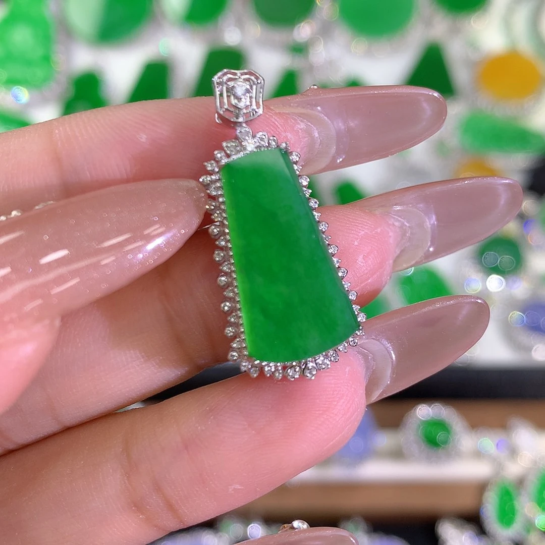 翡翠颈饰18K金镶嵌111111111