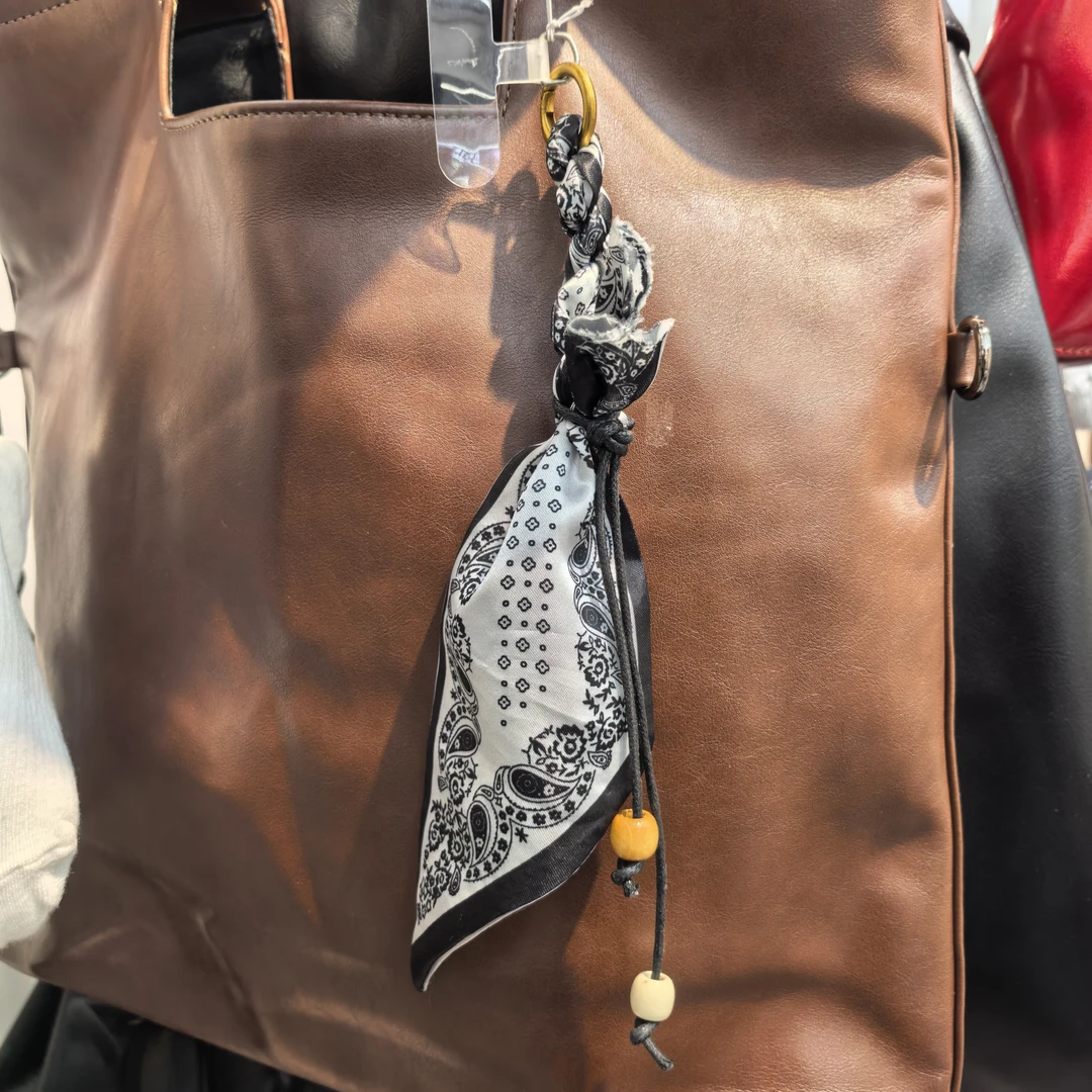 A133黑色丝巾流苏手机链包挂件