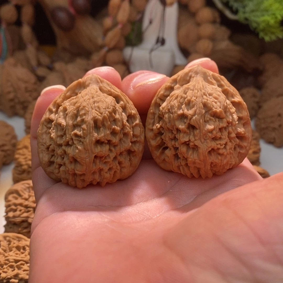 文玩核桃吊坠南将石42+