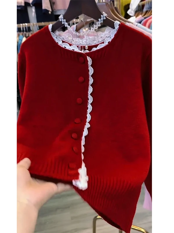 法式洋气红色圆领蕾丝针织开衫女秋冬2025新款设计感软糯长袖毛衣
