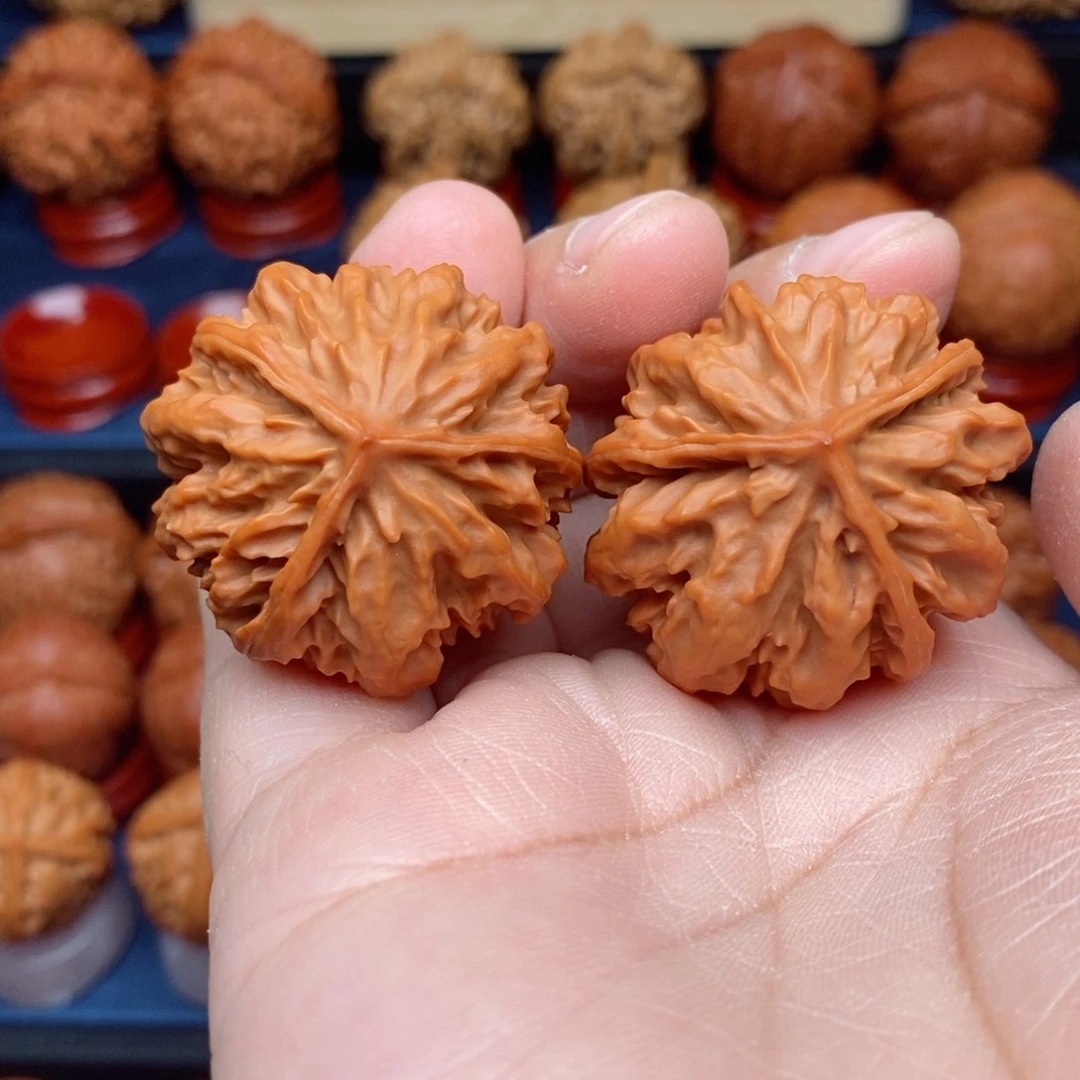 把件文玩核桃手捻九龙筋三棱