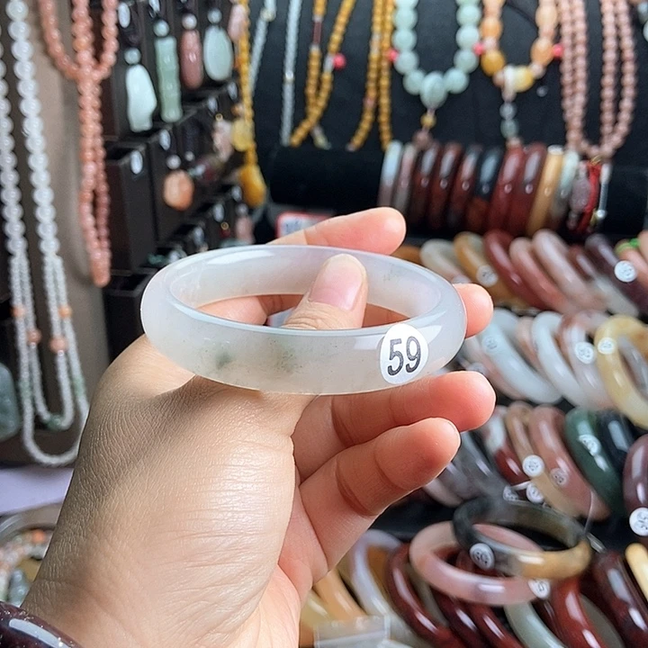 石英质玉未镶嵌手镯