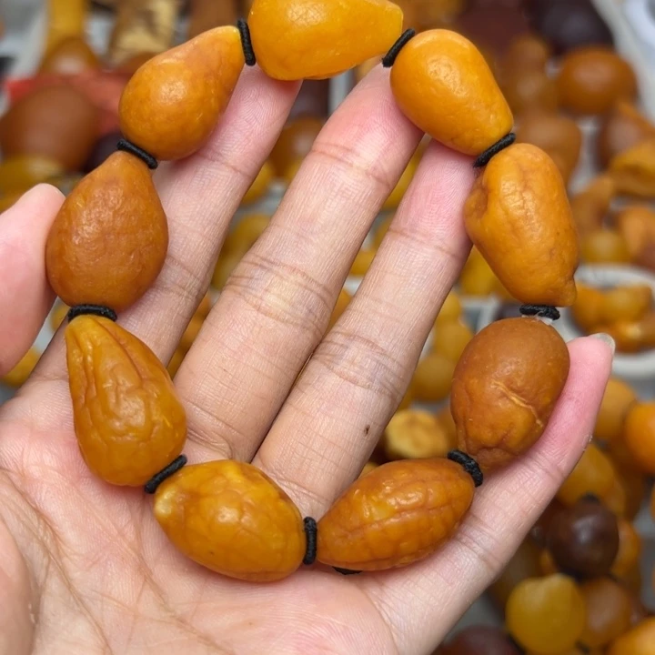 琥珀颈饰未镶嵌天然蜜蜡