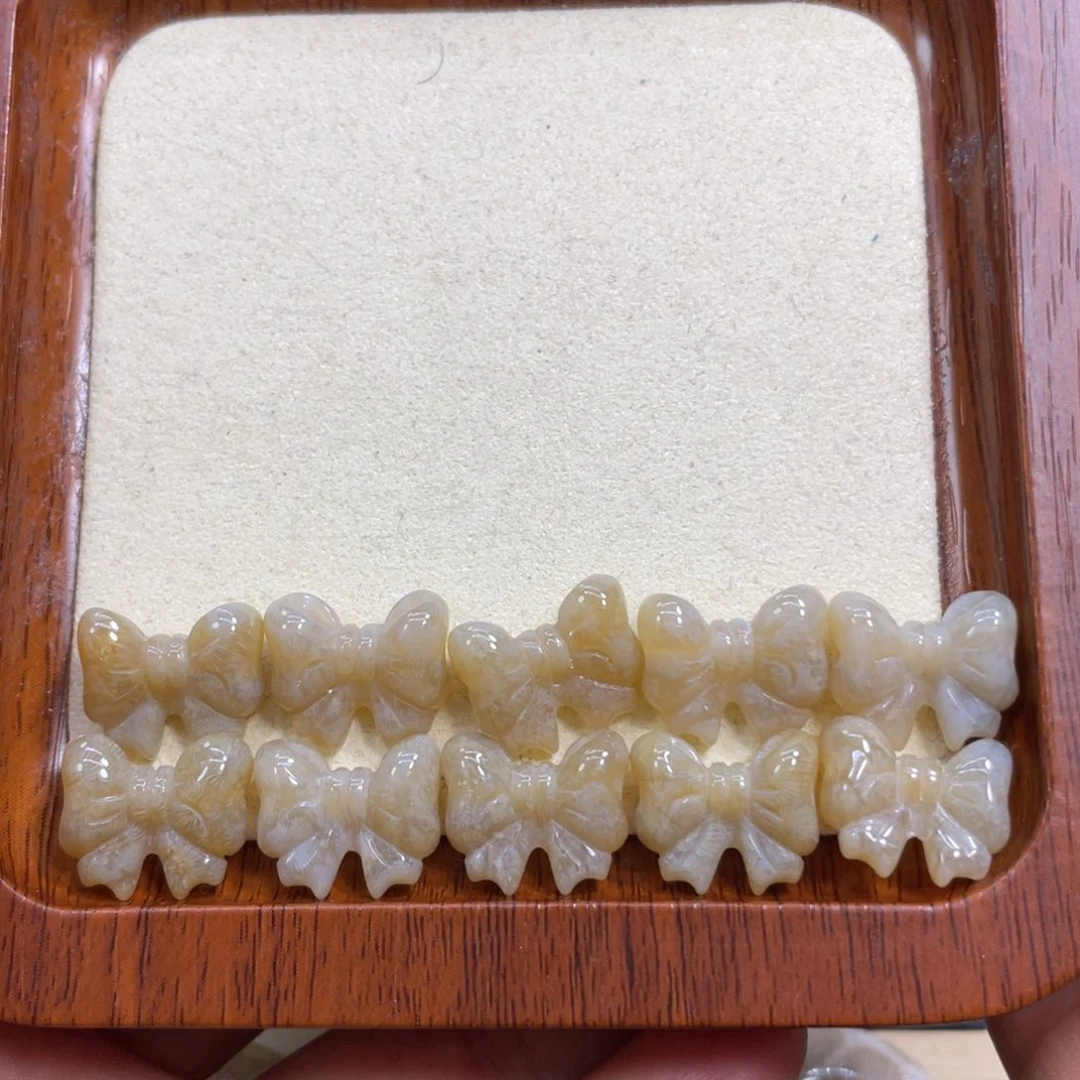 硅化玉未镶嵌颈饰一组98