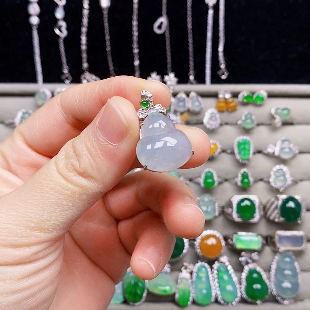 翡翠银S925镶嵌颈饰葫芦