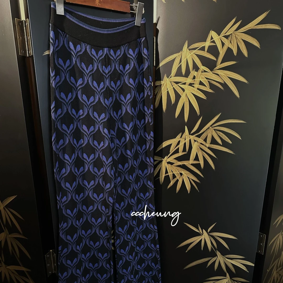 【喜一兮】时尚气质定位提花针织喇叭裤5DD-X857