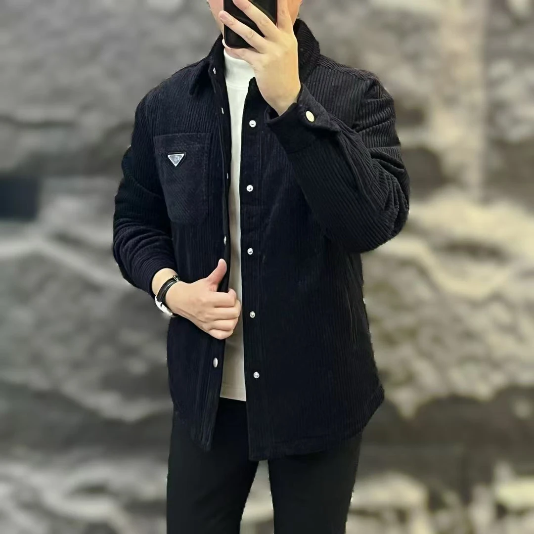 新款高端男士潮流百搭个性胸标倒三角休闲羽绒服YR8085