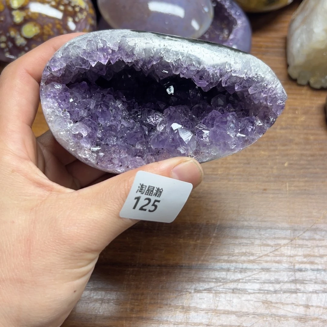 未镶嵌水晶大型摆件（非配饰）