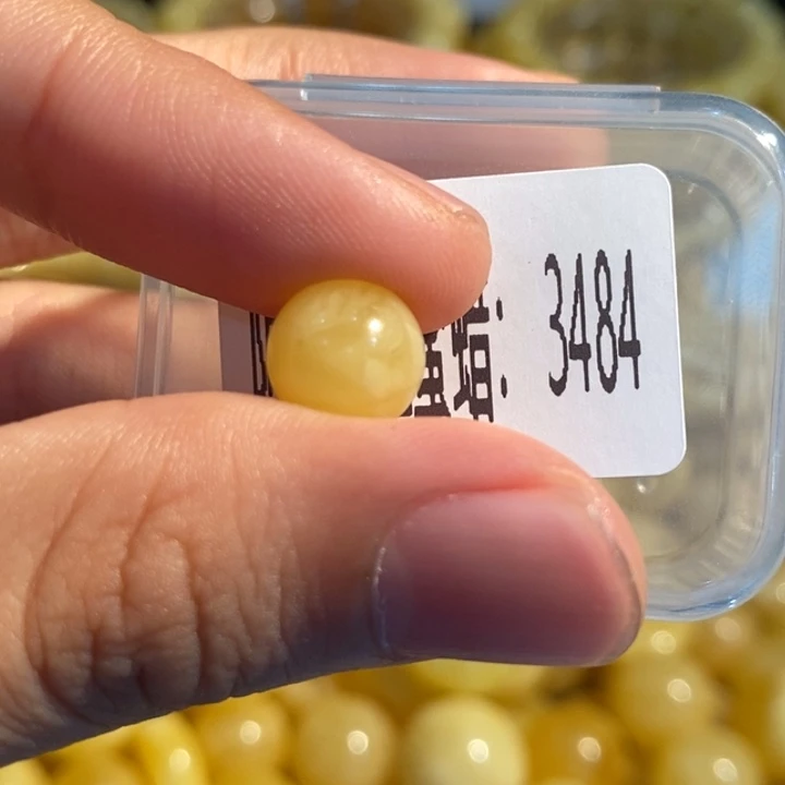 琥珀未镶嵌珠宝奇石3484