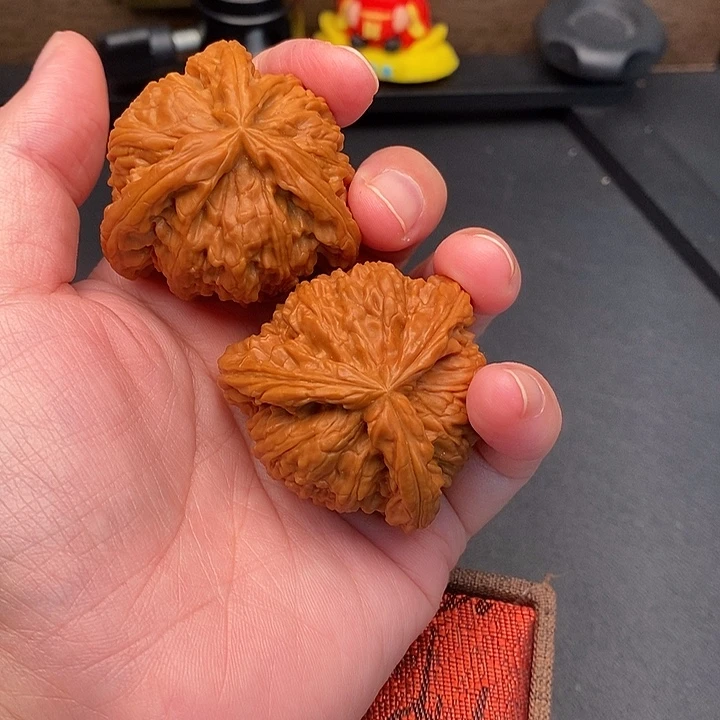 无***1把件文玩核桃白奔
