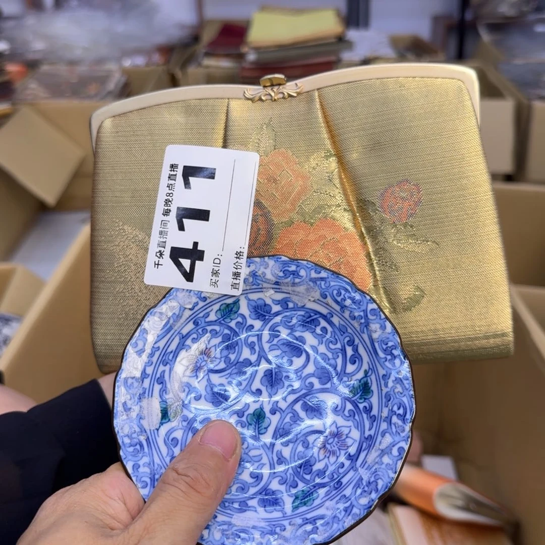 手工艺品琉璃月**季小雨