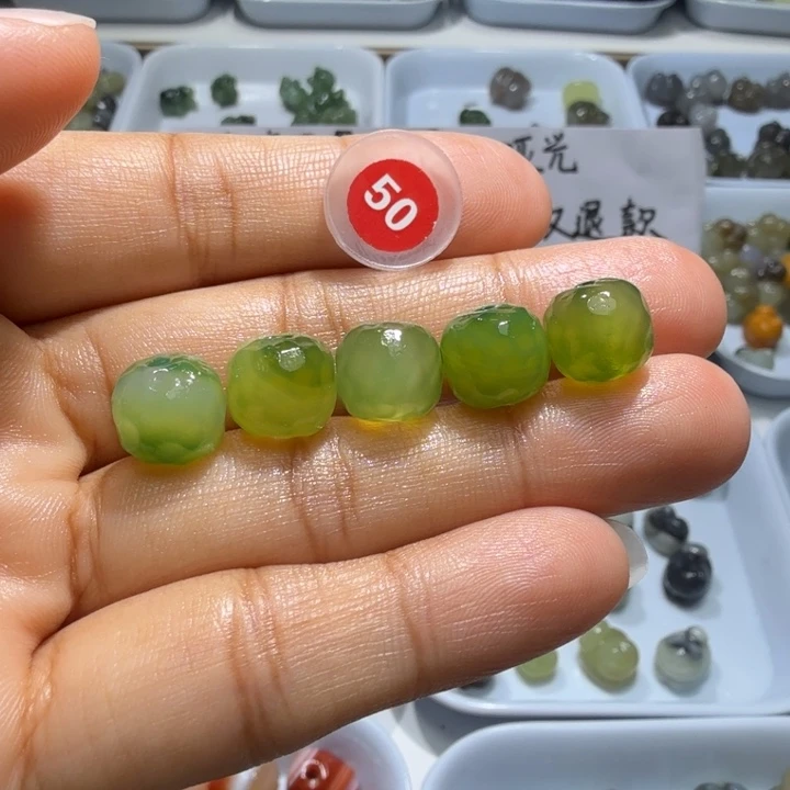 和田玉未镶嵌珠宝半成品